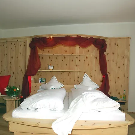 Hotel Alpenhof 3*